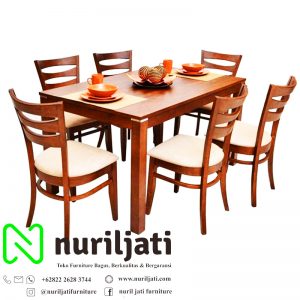 Set Meja Makan Minimallis Jati