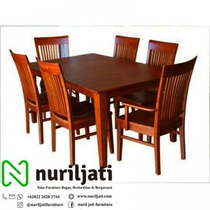 Set Meja Makan Persegi Jati Simple