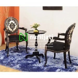 Kursi Teras Mewah Sandaran Oval Desain