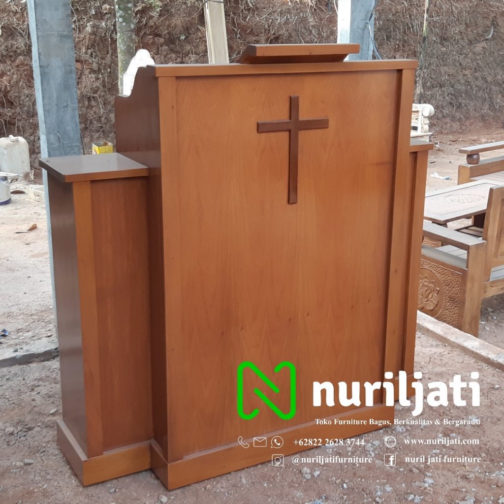Gambar Mimbar Gereja Kristiani Jati Minimalis Style