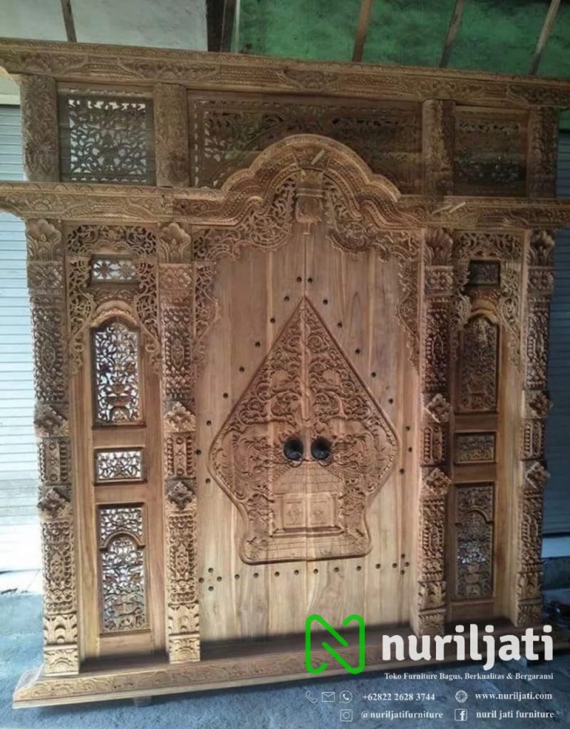 Kusen Pintu Ukir Gebyok Kayu Jati 01