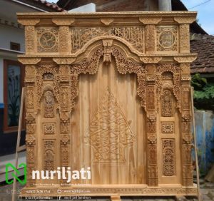Kusen Pintu Ukir Gebyok Kayu Jati 02