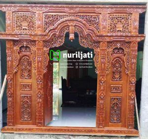 Kusen Pintu Ukir Gebyok Kayu Jati