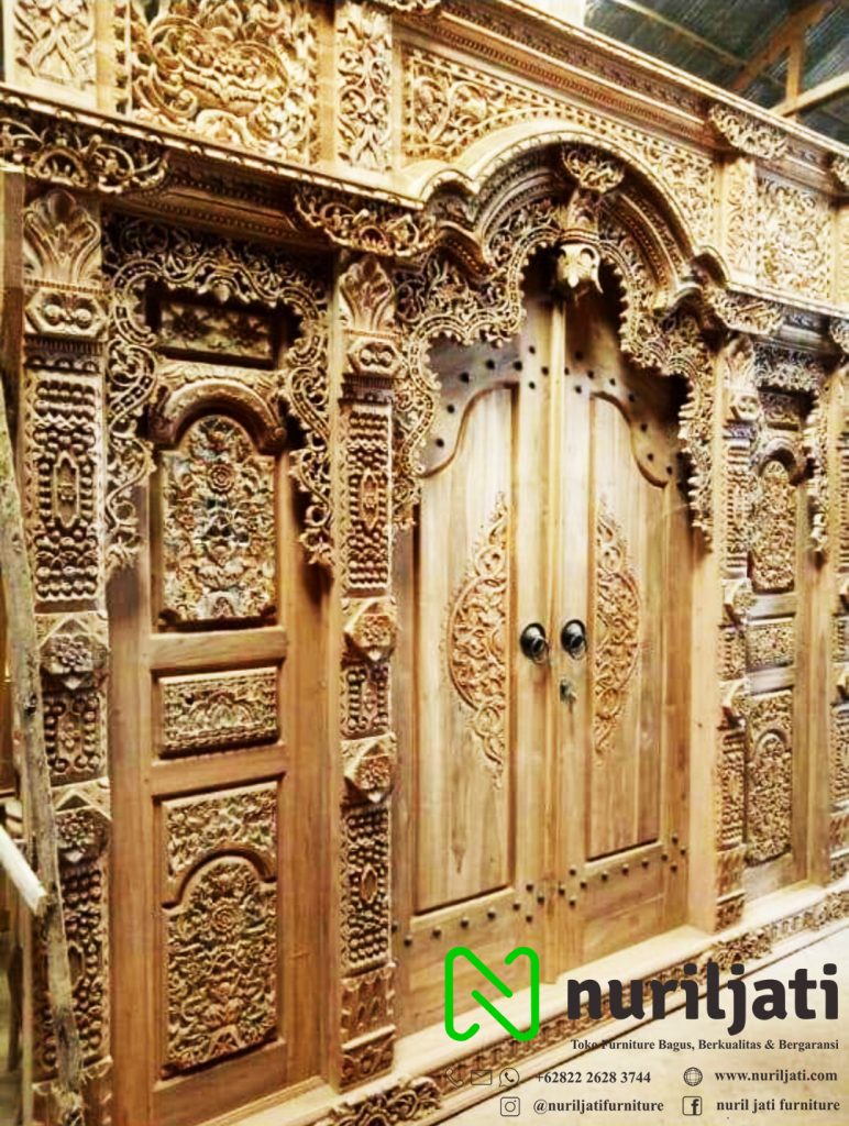 Model Pintu Rumah Ukir Gebyok Terbaru 01