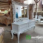Meja Rias Ukir Duco Putih 019