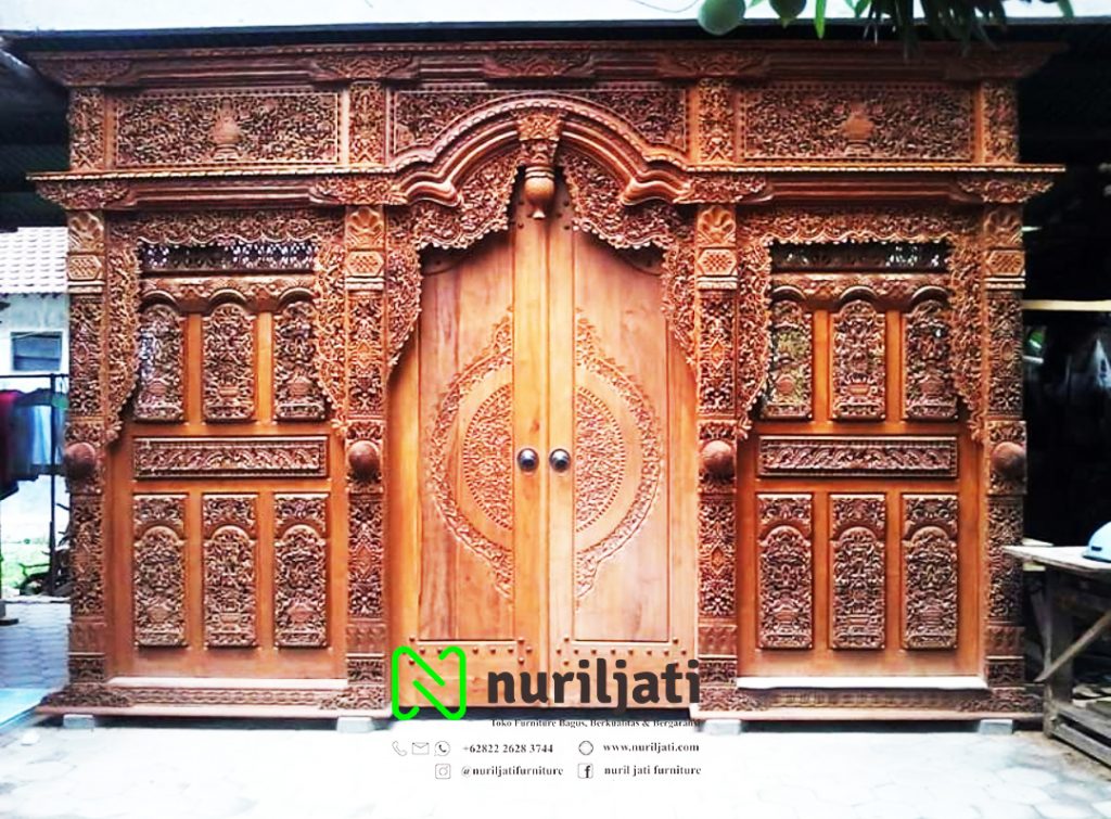 Jual Pintu Rumah Ukir Gebyok Panjang Lima Meter