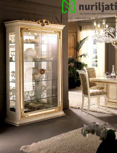 Lemari Hias 2 Pintu Kaca Terbaru