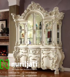 Lemari Hias Ukiran Mewah Permata Putih