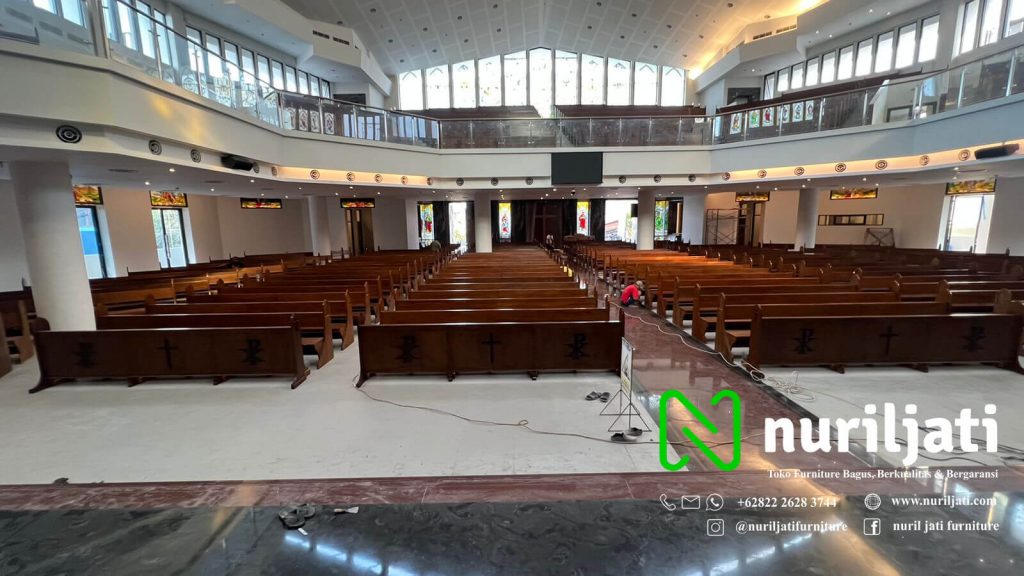 Bangku Gereja Katolik ST.Kristoforus Jakarta Barat