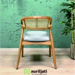 Kursi Rotan Sandaran Lengkung