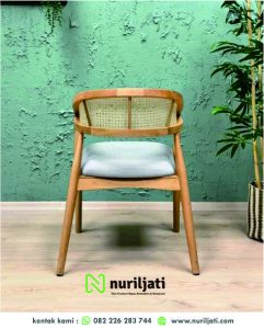 Kursi Rotan Sandaran Lengkung 4