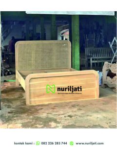 Tempat Tidur Kayu Jati 002