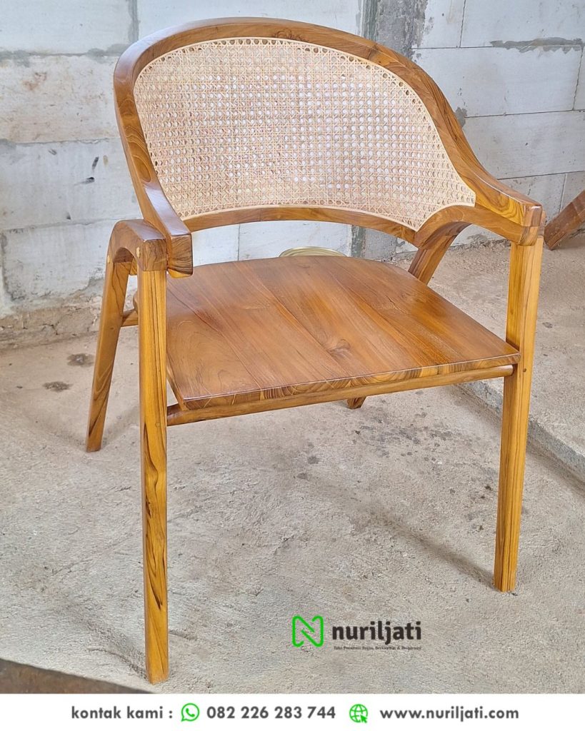 Kursi Makan Minimalis Kayu Jati Kombinasi Rotan