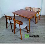 Meja Makan Rotan Kayu Jati Minimalis Elegan