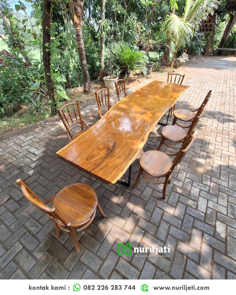 Set Meja Makan Kayu Jati Windsor