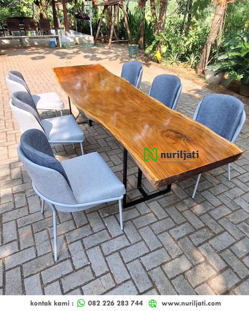 Set Meja Makan Minimalis Kayu Trembesi