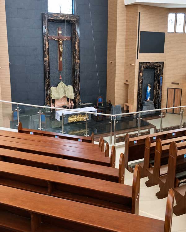 Pelanggan-Nuril-Jati-Jepara-dari-Gereja-St-Kristoforus-Grogol-Petamburan-Jakarta-Barat-3
